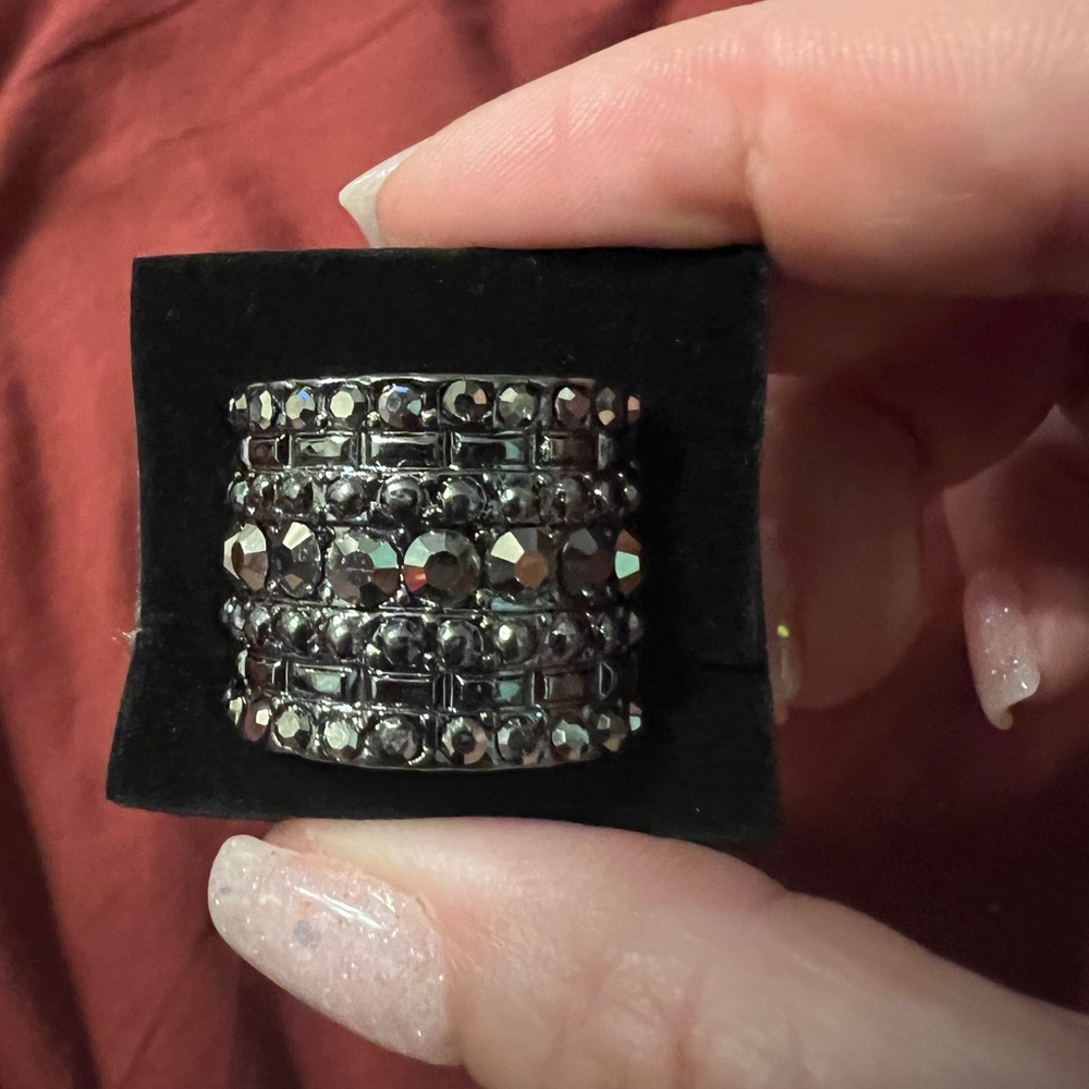 Paparazzi Hematite Rhinestone Ring 💎💎